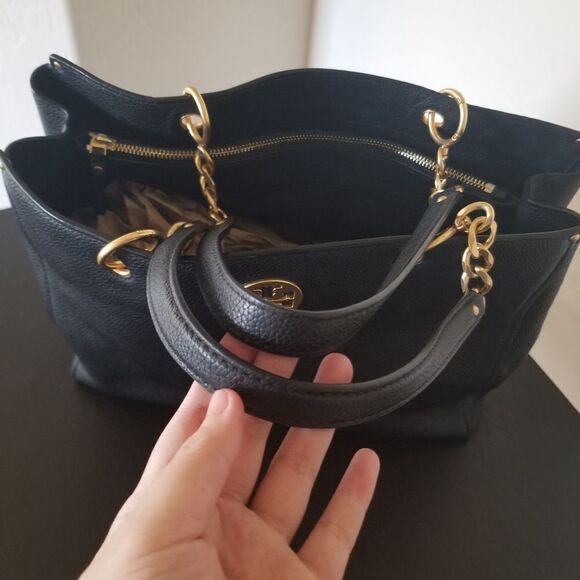 Tory Burch Carson Tote Bag - Picture 7 of 11